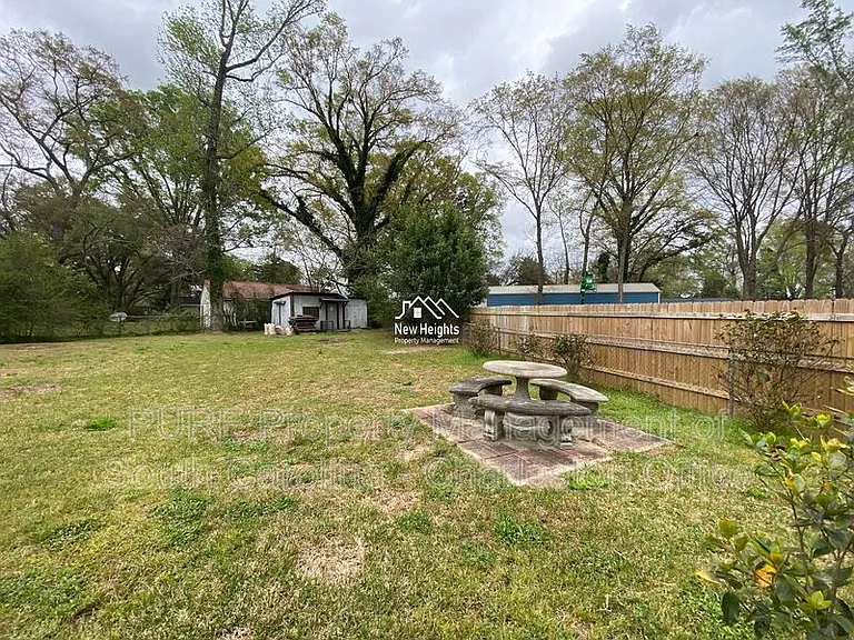 371 Furman Ln — Photo 21