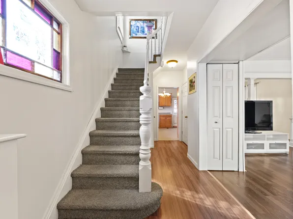 39 Reynolds Street image 1 of 33