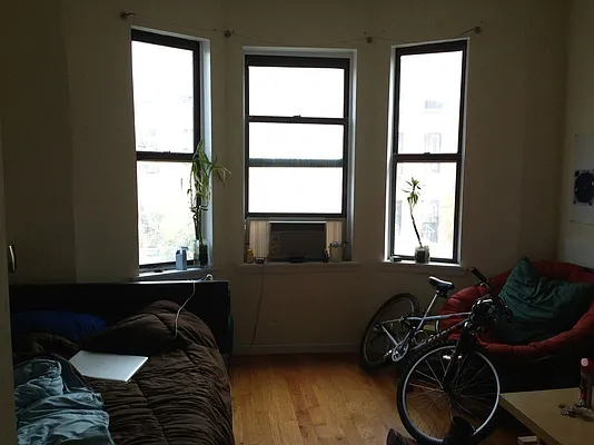 Rented by Brooklyn Group | media 33