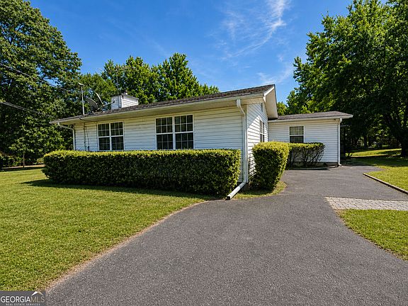 2nd image of 335 Springdale Rd