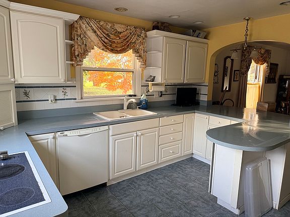 4th image of 10210 Corneils Rd
