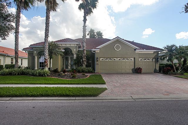 1st image of 4923 Sabal Lake Cir