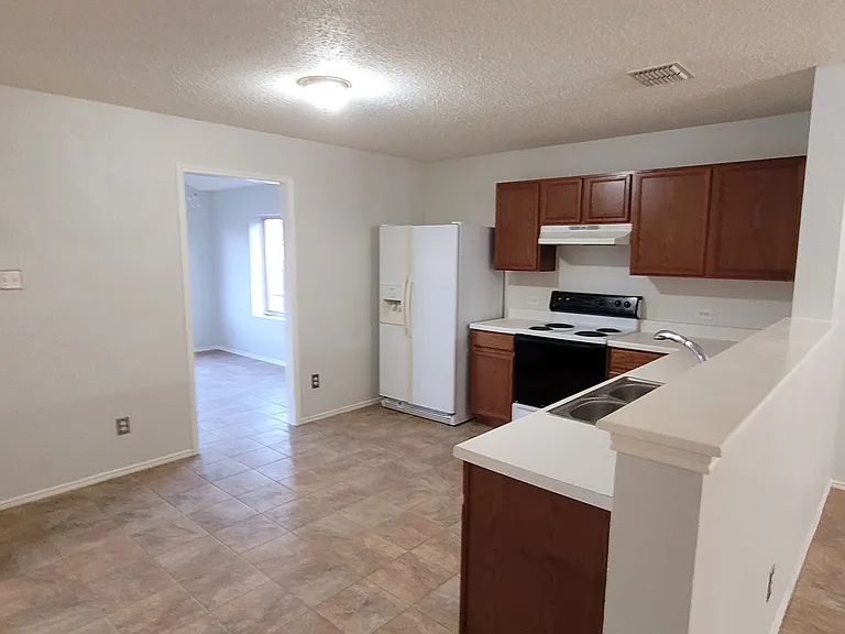 2608 Plantation Dr — Photo 11