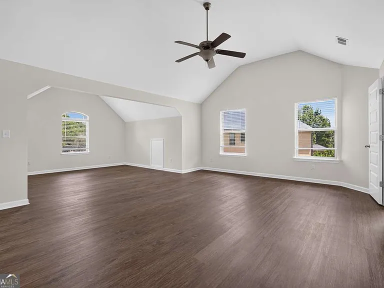 2210 Apple Orchard Way — Photo 24