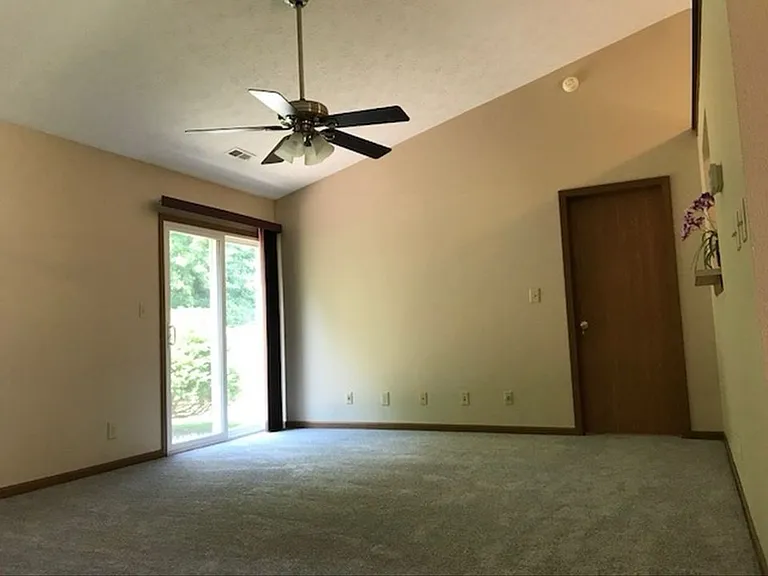 3140 Stratus Dr — Photo 7
