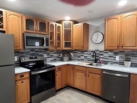 4th image of 1314 Shawnee Ln