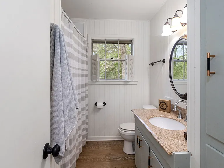 1406 Russell Ave — Photo 21