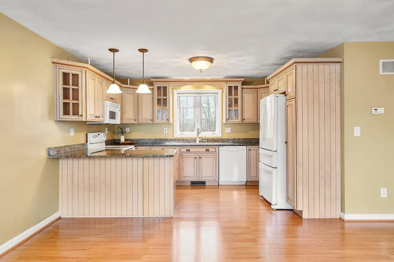 Garland Dr, Pelham — Photo 1