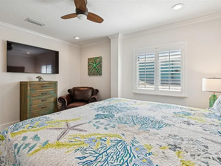 313 Poinsettia Rd — Photo 6