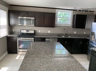 52 Bramhall St, Portland, ME 04102