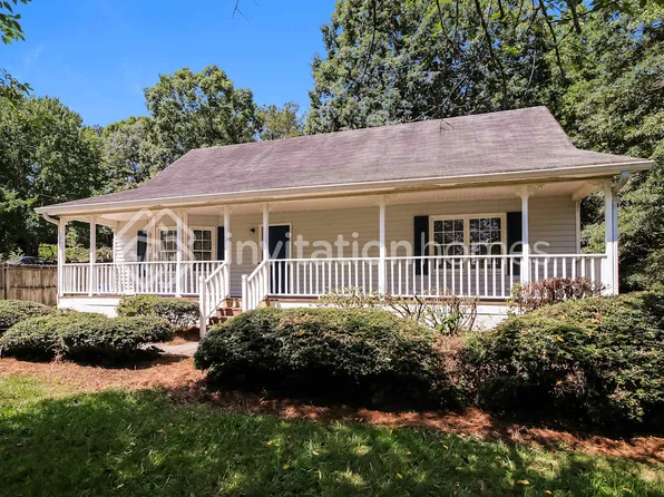 1952 Red Rose Ln, Loganville, GA 30052