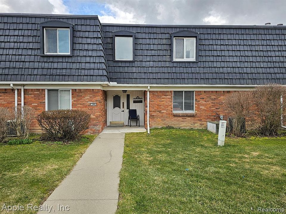 1880 Colonial Village Way APT 2, Waterford, MI 48328 MLS 20240021603