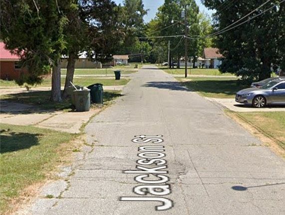 2nd image of 1713 Jackson St