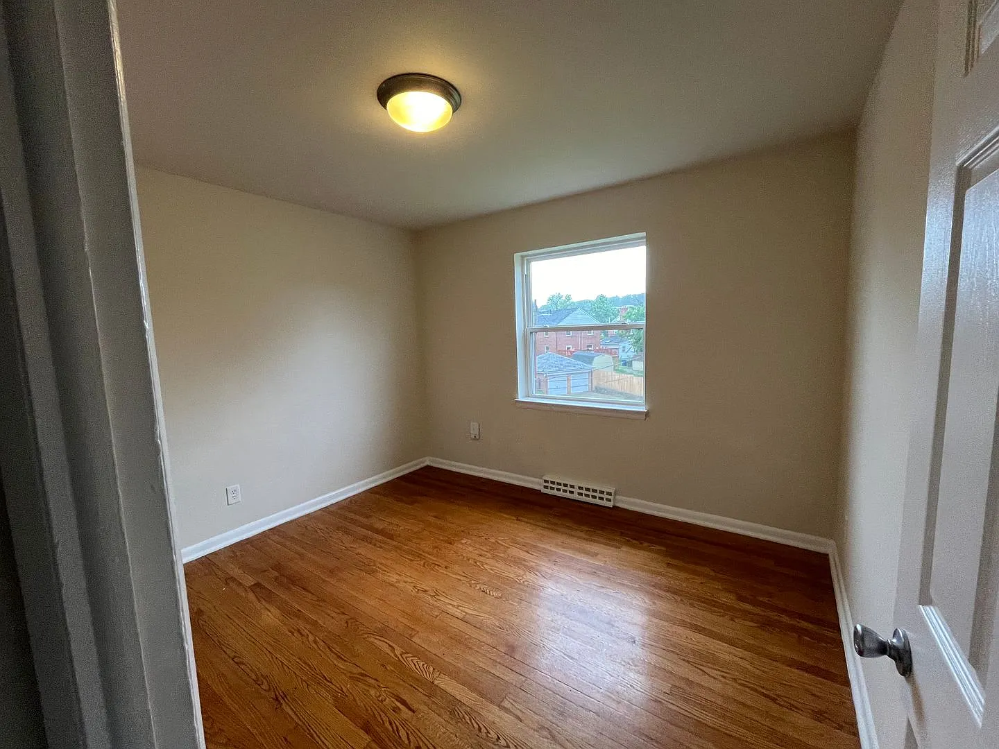 Tiffany Estates Apts — Photo 4