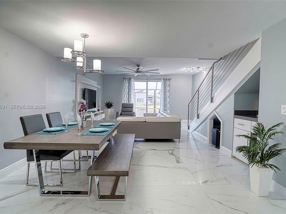 1st image of 1261 Presidio Dr #5-42
