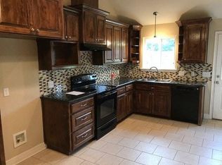 117 Helane Ln, Longview, TX 75604