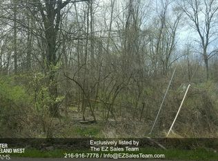Lakeview Ave, Sheffield lake, OH 44054