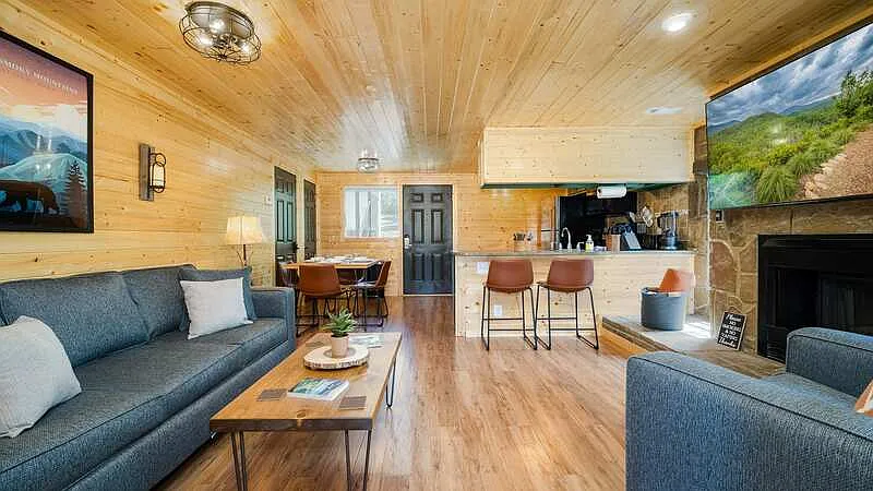1 bed, 1.0 bath, 899 sqft, $1,200 — Photo 4