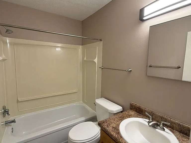 Southdale Square Apartments — Photo 129