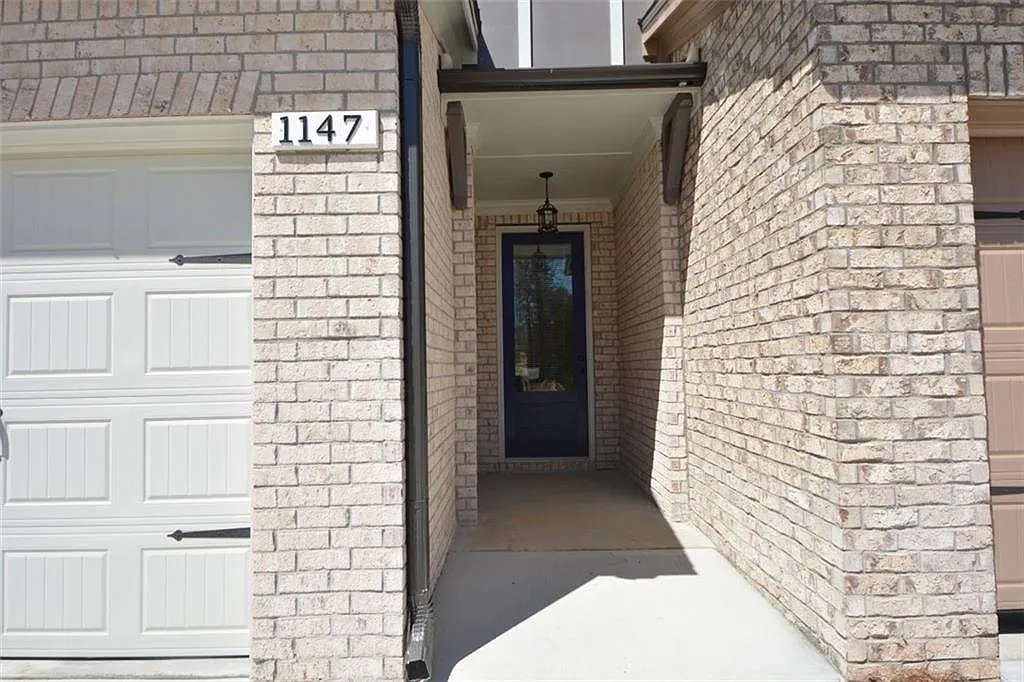 3 bed, 2.5 bath, 1962 sqft, $2,500 — Photo 4