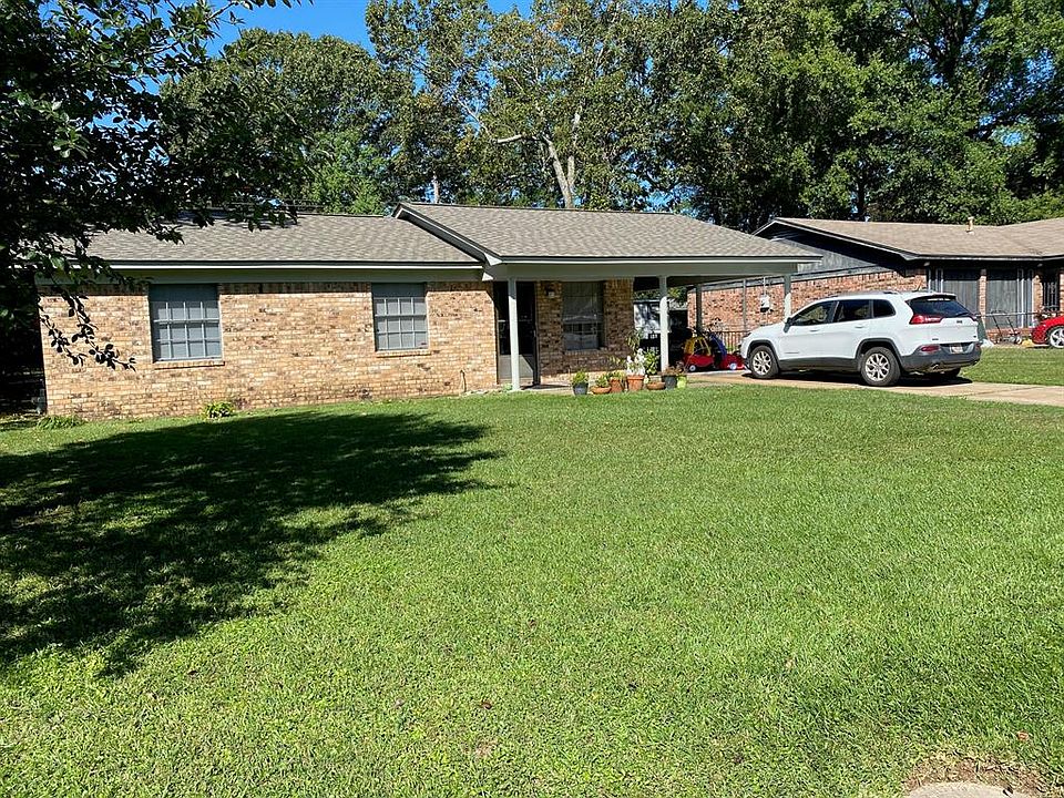 1st image of 3525 Crestwood Dr