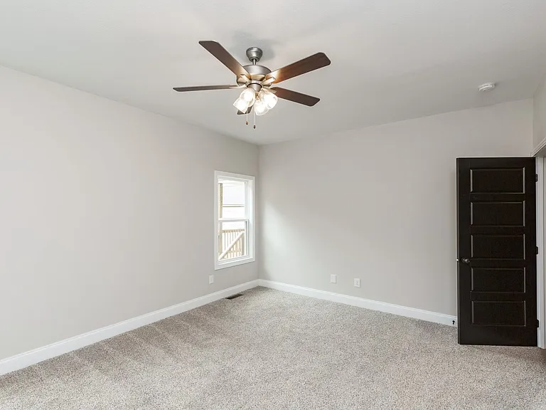 218 Copeland Rd — Photo 18