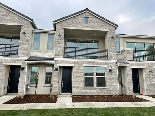 10989 N Blackberry Dr
