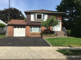 36 Jessica Pl, Roslyn Heights, NY 11577