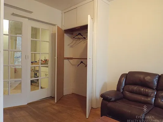 Rented by Evergreen Realty & Investments | media 15