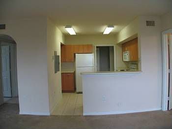 4th image of 805 Belmont Ln