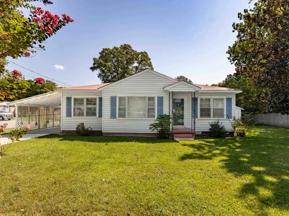 320 College St, Killen, AL 35645