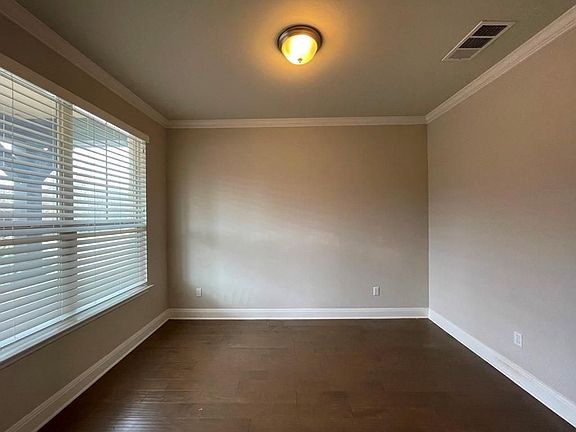 3rd image of 116 Cyril Dr