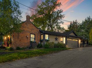 213 S Hickory St, Galena, IL 61036