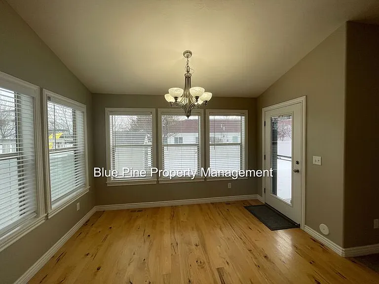 3601 Delaware Ave — Photo 7