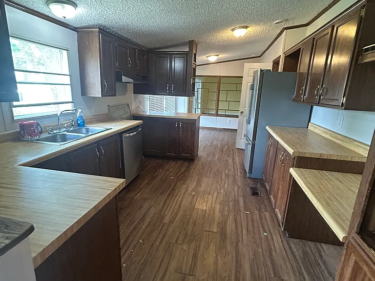 303 S Front St — Photo 14