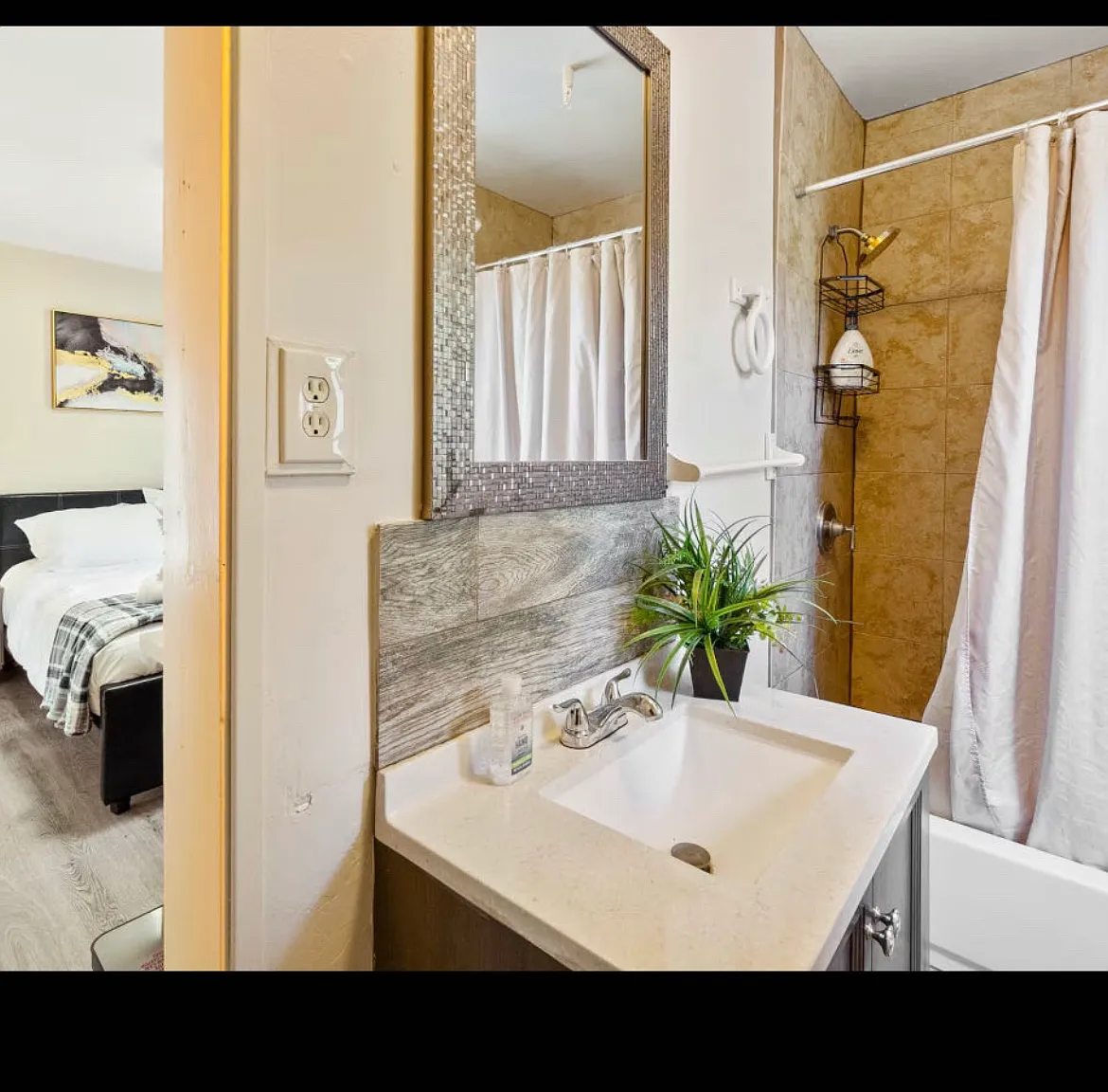 Studio, 210 sqft, $1,350 — Photo 4