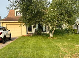2148 Green Ridge Dr, Wickliffe, OH 44092