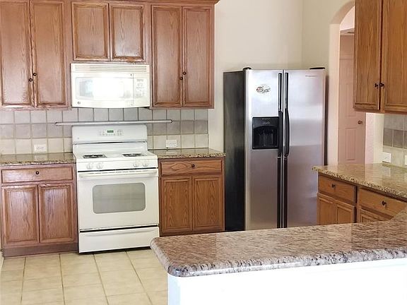 4th image of 501 Renee Dr