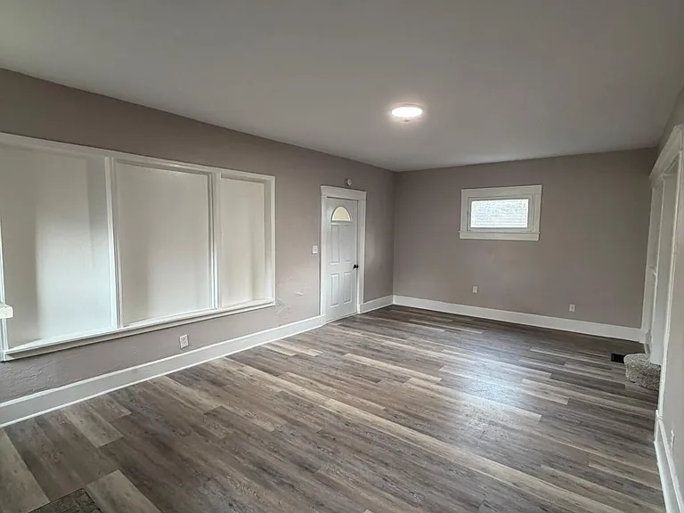 2429 Adams St — Photo 5