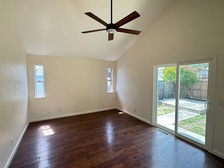 131 William Cir — Photo 24