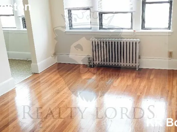 (undisclosed Address), Medford, MA 02155