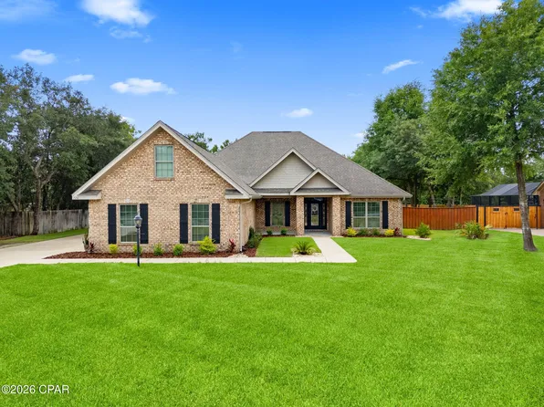 126 Lake Merial Blvd, Southport, FL 32409
