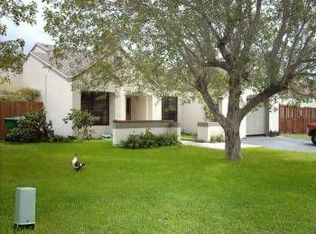 7951 NW 190th Ter, Hialeah, FL 33015