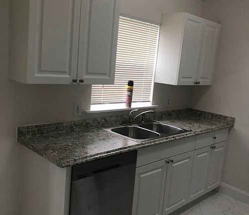 4th image of 401 Blackbird Way #0