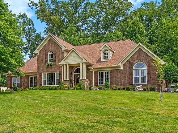 2nd image of 566 Pond Apple Rd