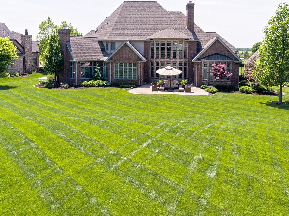 2nd image of 2305 W Augusta Dr