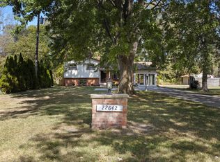 22642 Carter Rd, Woodhaven, MI 48183