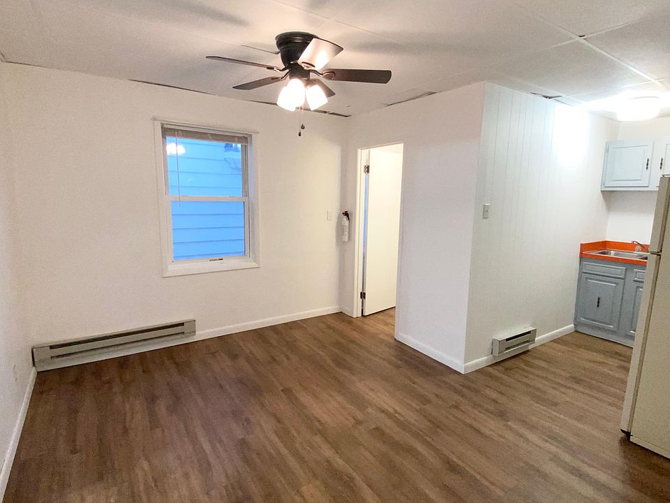 1st image of 330 S Poplar St #2