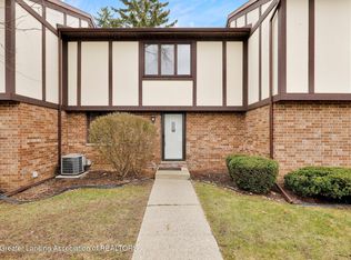 6218 Cobblers Dr, East Lansing, MI 48823