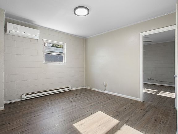 2nd image of 925 N 20th St APT D